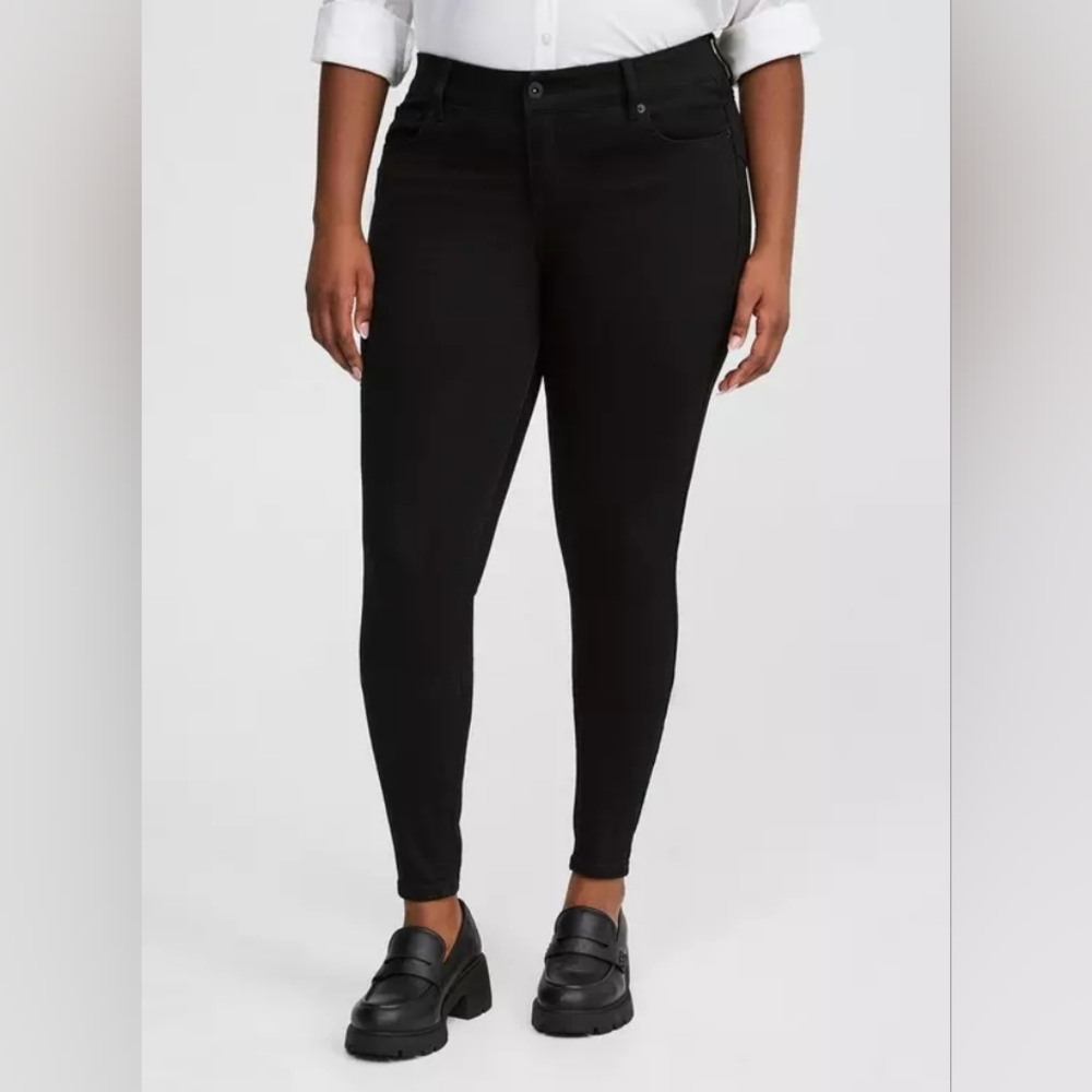 Torrid Bombshell Premium Stretch Skinny Jeans | Womens 16